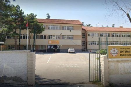 Ankarada şagird zəlzələdən zərərçəkən şəxsi qətlə yetirdi: Beş nəfəri yaraladı