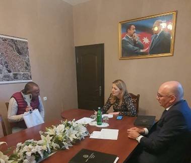 Deputat Nizami rayon sakinlərinin problemləri ilə maraqlanıb Deputat Nizami rayon sakinlərinin problemləri ilə maraqlanıb