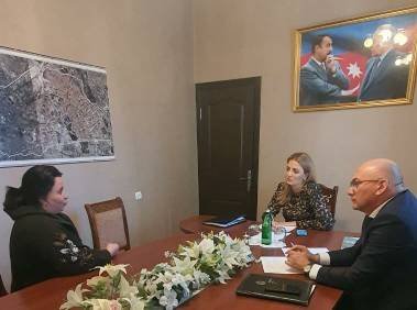 Deputat Nizami rayon sakinlərinin problemləri ilə maraqlanıb Deputat Nizami rayon sakinlərinin problemləri ilə maraqlanıb