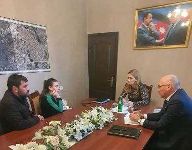 Deputat Nizami rayon sakinlərinin problemləri ilə maraqlanıb Deputat Nizami rayon sakinlərinin problemləri ilə maraqlanıb