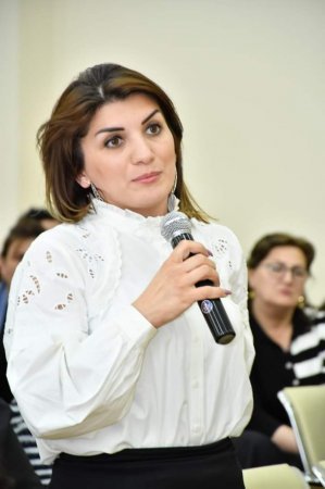 Bərdə şəhər 4 nömrəli tam orta məktəbdə Azərbaycan Respublikası Təhsil İnstitutunun əməkdaşlarının iştrakı ilə görüş keçirilib