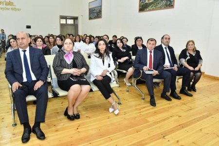 Bərdə şəhər 4 nömrəli tam orta məktəbdə Azərbaycan Respublikası Təhsil İnstitutunun əməkdaşlarının iştrakı ilə görüş keçirilib