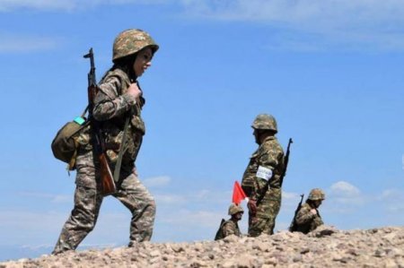 Ermənistanda qadınlar hərbi xidmətə çağırılacaqlar? Müdafiə nazirindən qanun təklifi