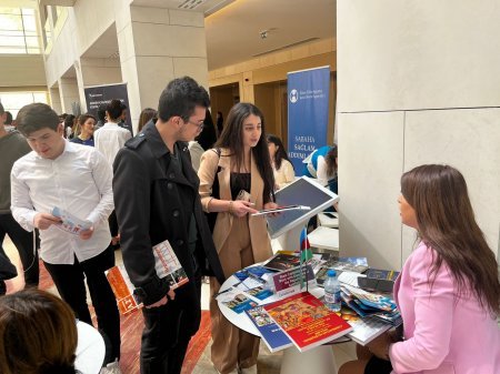 DİDK karyera sərgisində iştirak edib