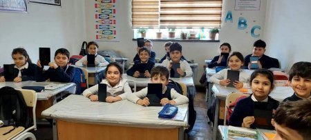 “Khany Academy ilə gələcəyin adamı ol !”