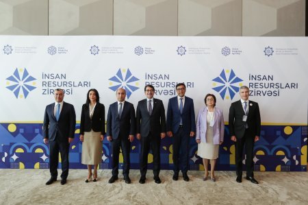 Ölkəmizdə ilk dəfə olaraq İnsan Resursları Zirvəsi öz işinə başlayıb
