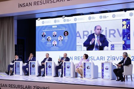 Ölkəmizdə ilk dəfə olaraq İnsan Resursları Zirvəsi öz işinə başlayıb