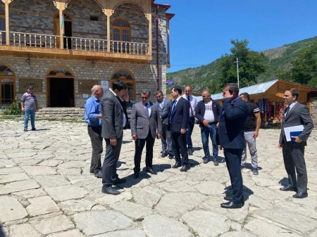 Novruz Aslanov İsmayıllıda seldən zərər çəkmiş ərazilərə getdi