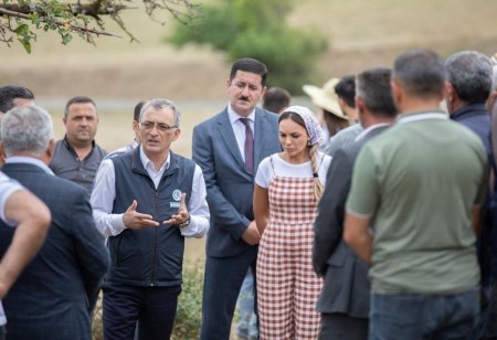 "Aqroservis" ASC rəhbərliyi Lerikdə fermerlərlə görüşüb