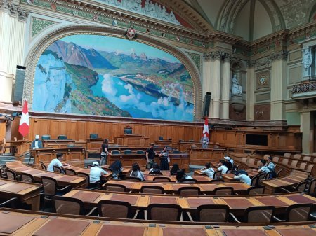 Heydər Əliyevin 100 illiyinə həsr olunmuş “Qardaşlaşmış Qarabağ Məktəbləri” layihəsi başa çatıb