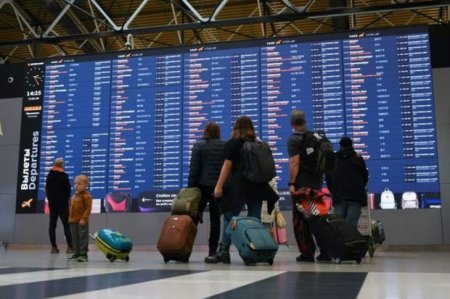 Moskva hava limanlarında reyslər kütləvi şəkildə təxirə salınıb