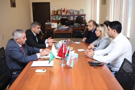 Əkinçilik  Elmi-Tədqiqat İnstitutu ilə Toxumçular Assosiasiyası arasında Memorandum imzalanıb