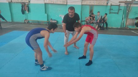 Uşaq, yeniyetmə və gənc idmançılar arasında sərbəst güləş idman növü üzrə rayon birinciliyi keçirildi
