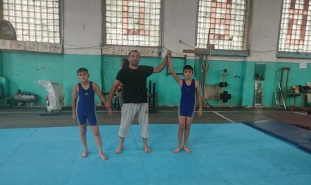 Uşaq, yeniyetmə və gənc idmançılar arasında sərbəst güləş idman növü üzrə rayon birinciliyi keçirildi