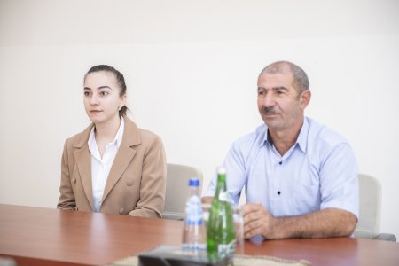 Kənd təsərrüfatı nazirinin müavini İlhamə Qədimova Sabirabadda vətəndaşları qəbul edib