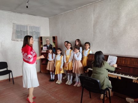 Milli musiqi günü münasibətilə Qazax-Tovuz Regional Mədəniyyət idarəsinin tabe müəssisələrində tədbirlər, konsert proqramları təşkil olunub
