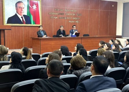 Yeni təyin olunmuş məktəb direktorları ilə görüş keçirilib