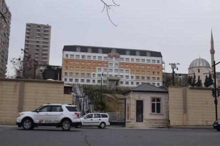 DİN: Özünü qazi kimi təqdim edən bir qrup şəxs BDU-nun yataqxanasında bir neçə otağı zəbt edib 