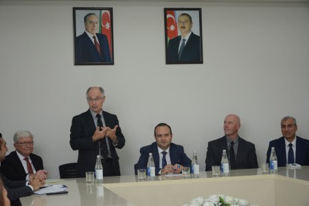 Briqham Yanq Universitetinin nümayəndə heyəti İlahiyyat İnstitutunda