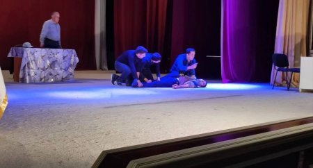 “Bəla” adlı tamaşa nümayiş olundu