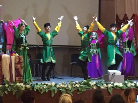 Sumqayıtda “Sazlı-sözlü kəlağayı günləri” keçirildi