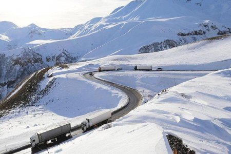 Ermənistanı Rusiya ilə əlaqələndirən yeganə quru yolu bağlanıb 