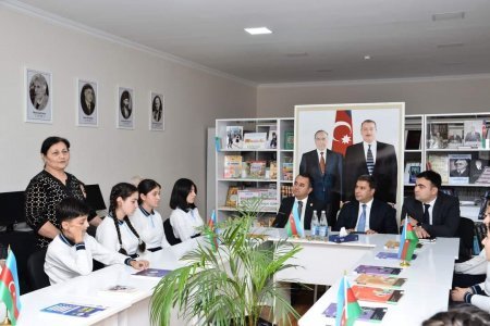 Dövlət-özəl tərəfdaşlığı çərçivəsində Xaldan kənd kompleks tam orta məktəbinə kitablar ianə edilib