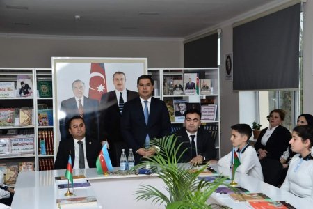 Dövlət-özəl tərəfdaşlığı çərçivəsində Xaldan kənd kompleks tam orta məktəbinə kitablar ianə edilib