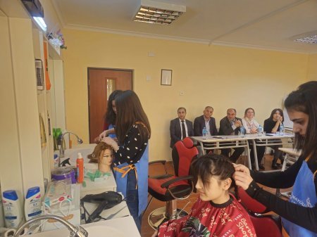 "Peşə təmayüllü siniflərdə" təhsil alan şagirdlər üçün praktiki imtahanlar keçirilib