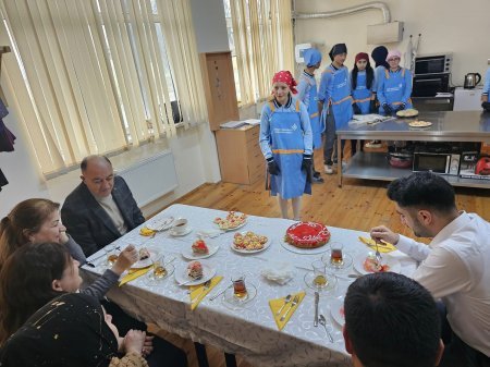 "Peşə təmayüllü siniflərdə" təhsil alan şagirdlər üçün praktiki imtahanlar keçirilib