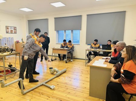 "Peşə təmayüllü siniflərdə" təhsil alan şagirdlər üçün praktiki imtahanlar keçirilib
