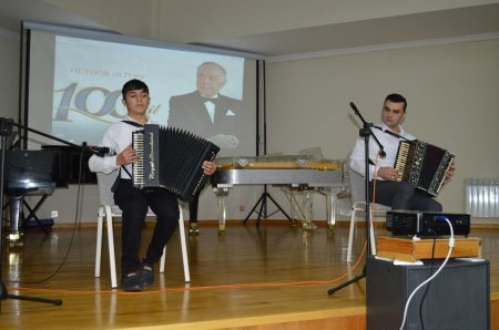 " Heydər Əliyevin təhsilə və mədəniyyətə bağlı ömür yolu" adlı tədbir keçirilmişdir