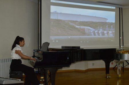 " Heydər Əliyevin təhsilə və mədəniyyətə bağlı ömür yolu" adlı tədbir keçirilmişdir