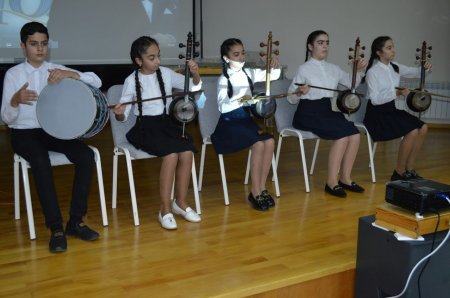 " Heydər Əliyevin təhsilə və mədəniyyətə bağlı ömür yolu" adlı tədbir keçirilmişdir
