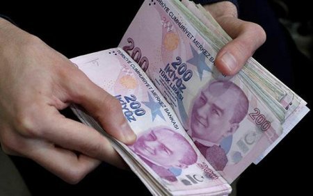 Lirə o qədər ucuzlaşdı ki...