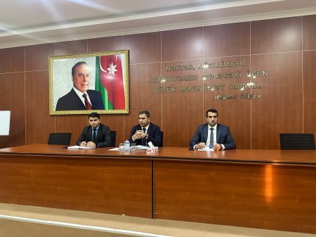Yevlax rayon təhsil müəssisələrinin rəhbərləri ilə görüş