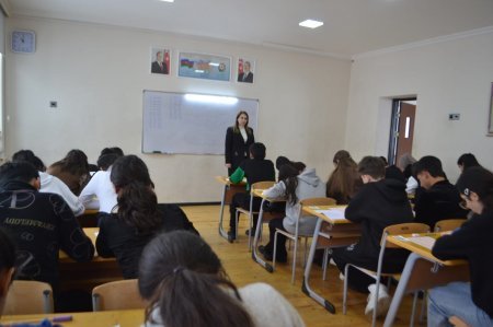 IX sinif şagirdləri üçün sınaq imtahanı keçirilib