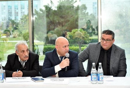 Bölgələrdəki teatr-tamaşa və konsert müəssisələrinin fəaliyyətinə həsr olunan müşavirə keçirilib