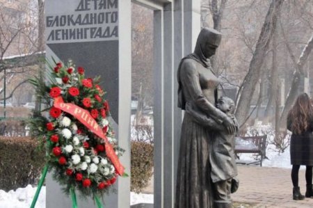 Ermənistanda Rusiya abidəsini təhqir edən şəxs saxlanılıb