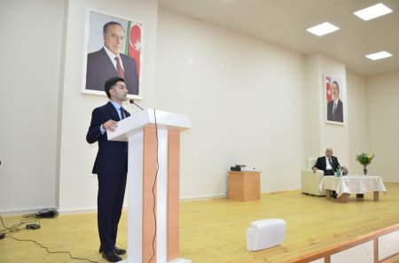 Kürdəmirdə əməkdar hüquqşünas, "Şöhrət" ordenli İkram Kərimov ilə məktəblilərin görüşü keçirilib