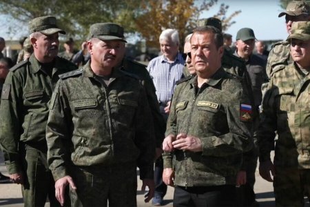 Medvedev elan etdi - Rusiya öz tarixinin çox əlamətdar dövrünü yaşayır