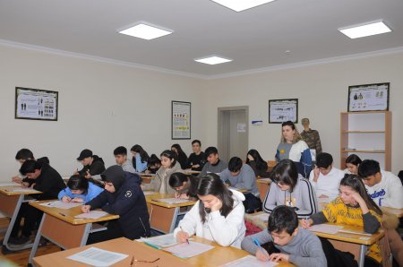Fənn olimpiadalarının yarımfinal turu keçirilib