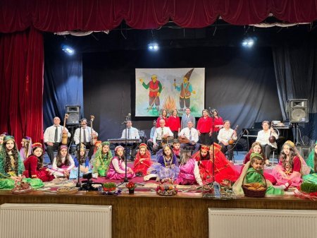 Martın 14-də Qazax şəhər 1 nömrəli Uşaq Musiqi Məktəbi Novruz  bayramı ilə əlaqədar "Fəsillərin gözəli" adlı konsert proqramı təqdim edib