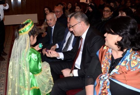 Martın 14-də Qazax şəhər 1 nömrəli Uşaq Musiqi Məktəbi Novruz  bayramı ilə əlaqədar "Fəsillərin gözəli" adlı konsert proqramı təqdim edib