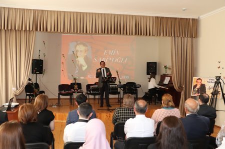 Unudulmaz bəstəkarın yaradıcılığına səyahət edilib