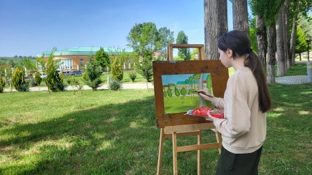 “Yaşıl dünya naminə həmrəylik ili” çərçivəsində etüd mövzusunda rəsm müsabiqəsi keçirilib