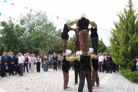Kürdəmirdə Folklor Festivalı keçirilib