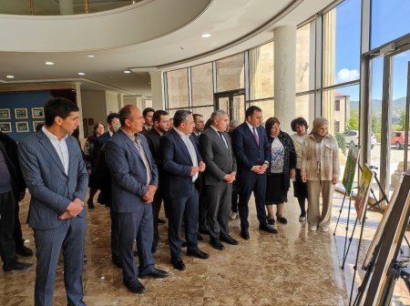 “18 may Beynəlxalq Muzey Günü” ilə əlaqədar olaraq Gədəbəy rayon Heydər Əliyev Mərkəzində Mədəniyyət müəssisələrinin birgə iştirakı ilə tədbir təşkil edilib