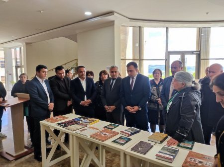 “18 may Beynəlxalq Muzey Günü” ilə əlaqədar olaraq Gədəbəy rayon Heydər Əliyev Mərkəzində Mədəniyyət müəssisələrinin birgə iştirakı ilə tədbir təşkil edilib