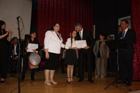 "Xalq və bəstəkar" mahnılarından ibarət mahnı müsabiqəsinin yekun-qala konserti keçirilib